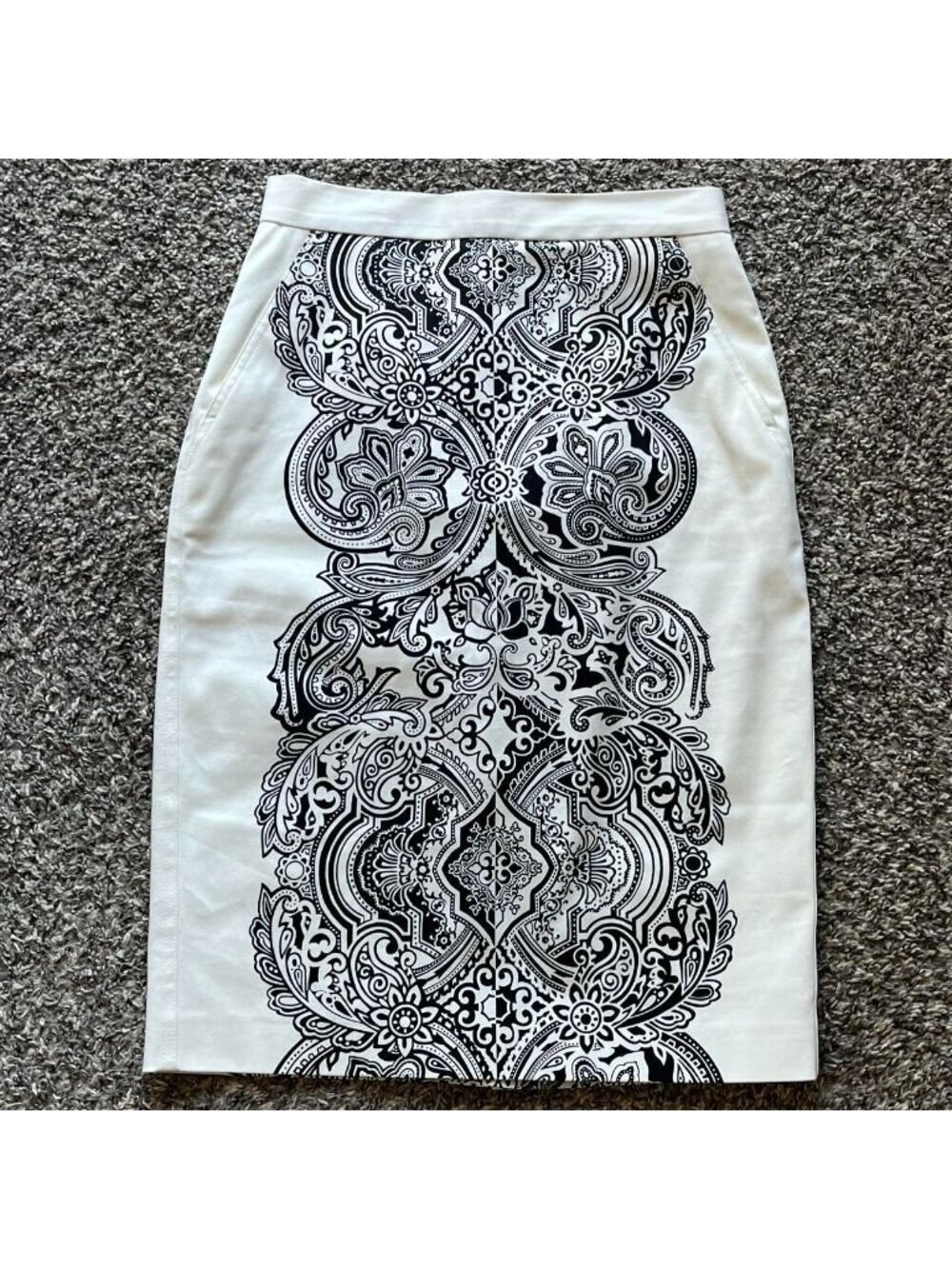 MaxMara‎ Zinnia White Black Paisley Pencil Skirt Size 6 Professional Italy Lined